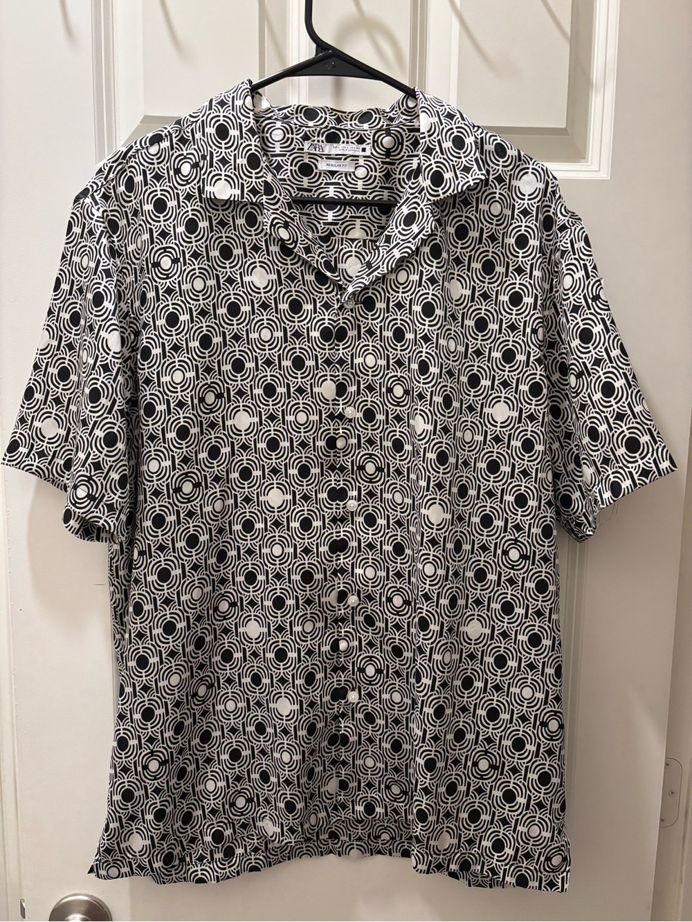 Zara Black & White Geometric Short-Sleeve Button-Down Shirt